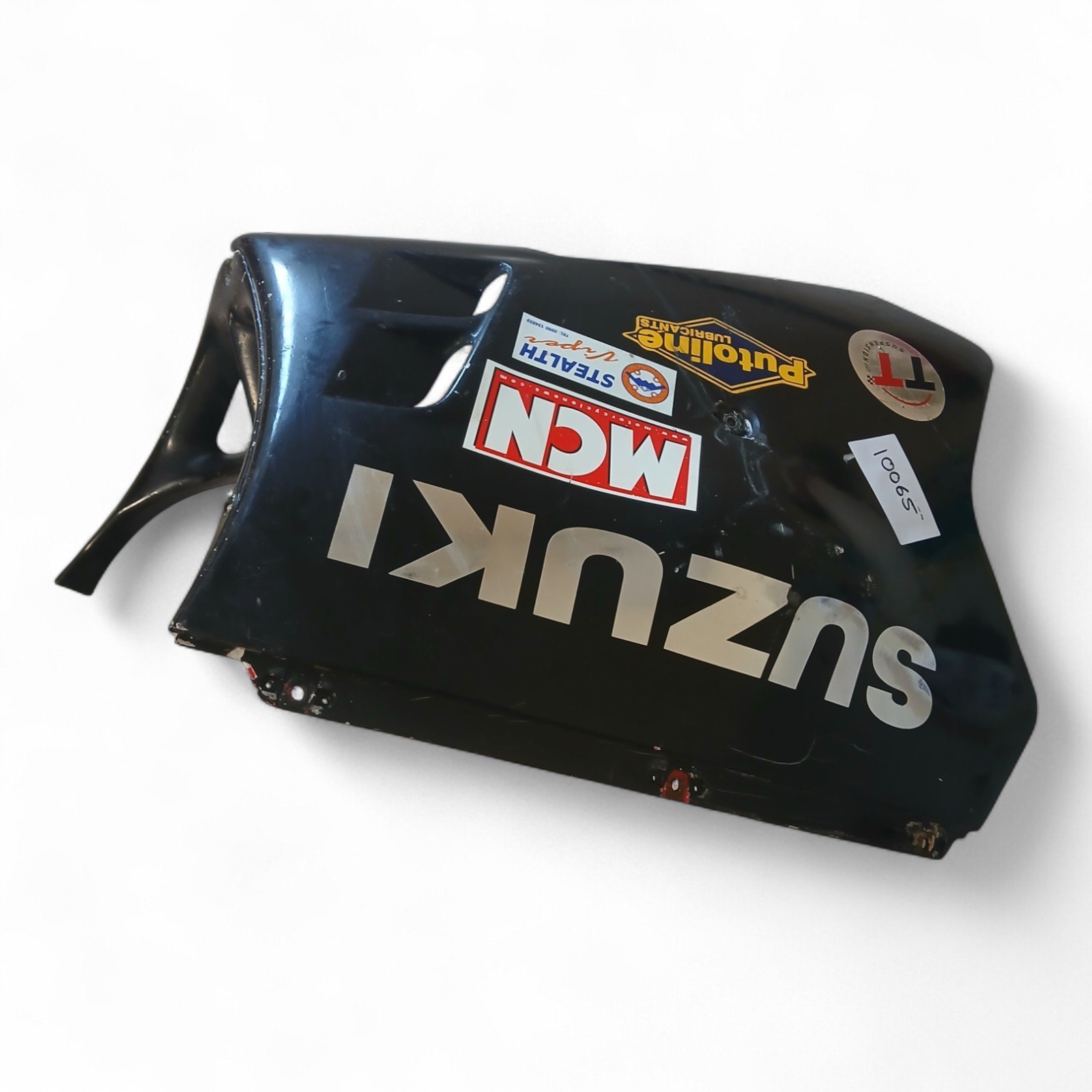 10065_2028129.jpg Suzuki GSXR750 750 1989-1990 Right Side Fairing and Belly Pan Joiner OEM 94471-17C02 - Image 1