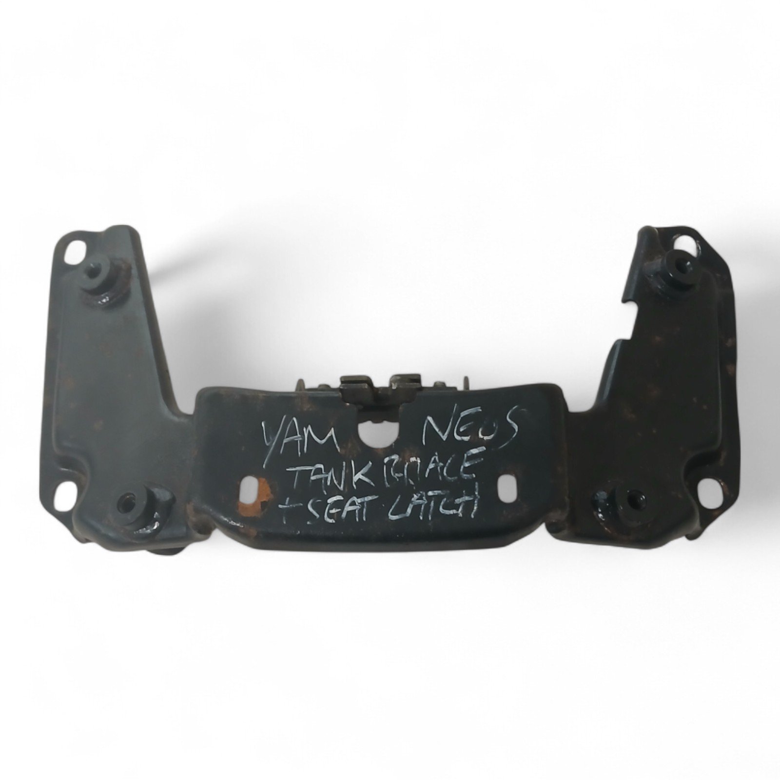 10669_2028129-Photoroom.jpg Yamaha Neos 50 2002 Rear Top Tank Bracket Mount OEM - Image 1
