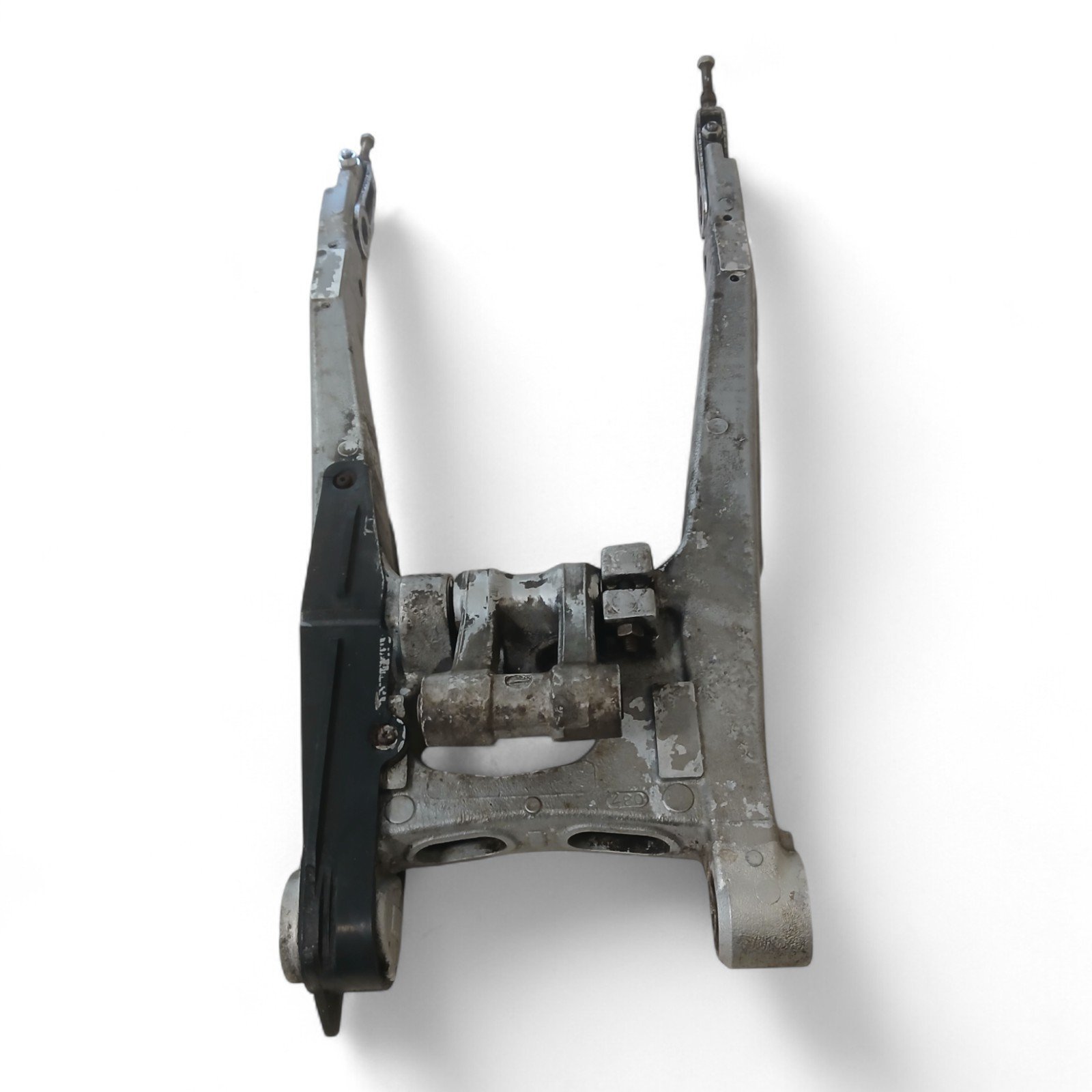 11067_2028129-Photoroom.jpg Honda VF750 750 1983 Swingarm OEM - Image 1