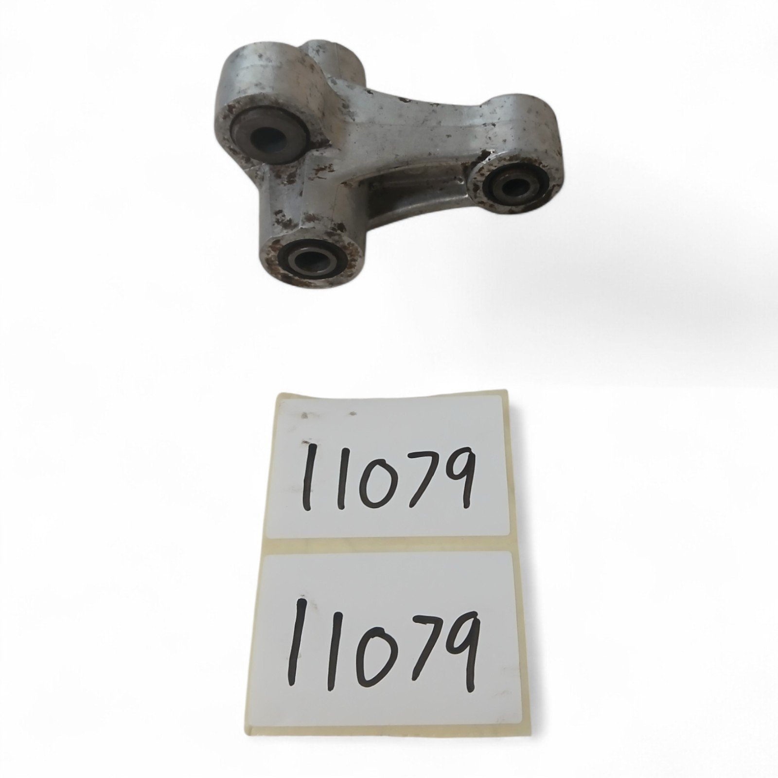 11079_2028129-Photoroom.jpg Yamaha FZR600 Genesis 600 1989-1991 Swingarm Link Arm Linkage OEM - Image 1