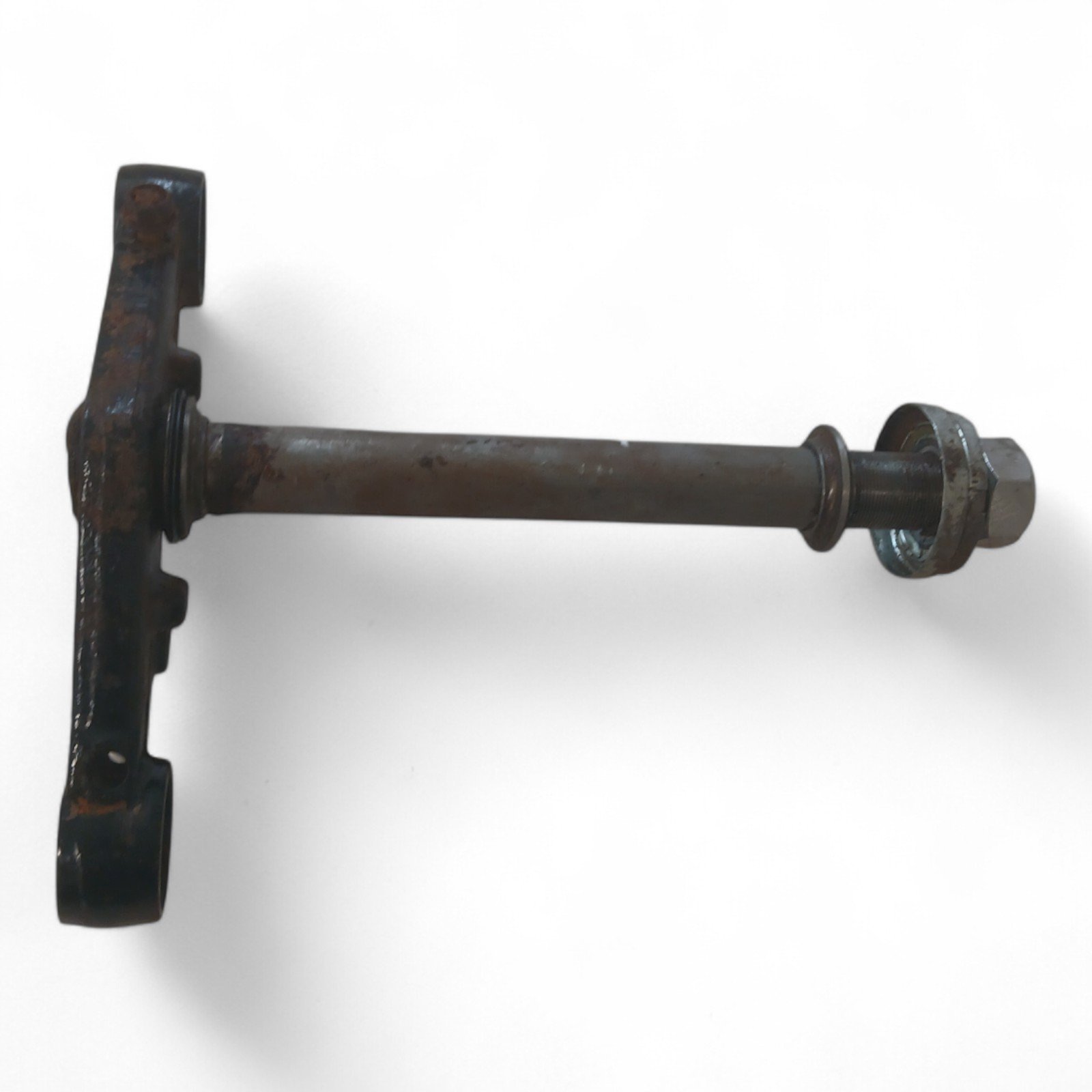 11222_2028129-Photoroom.jpg SYM Husky 125 1995-1999 Bottom Yoke – Lower Triple Clamp Steering Bracket OEM - Image 1