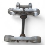 KTM SX85 85 2003 Front Yoke Set – Upper & Lower Triple Clamp Assembly OEM - Image 3