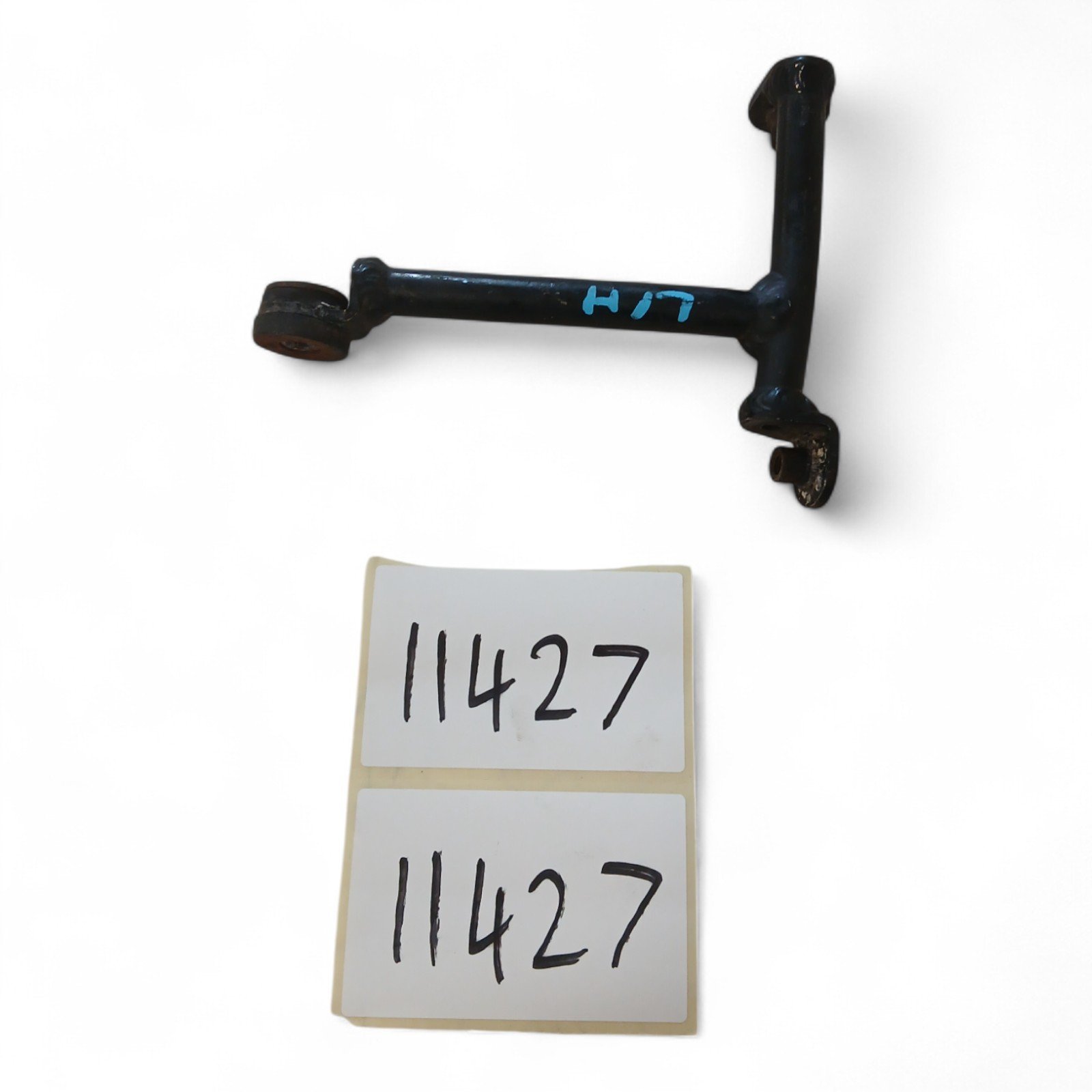 11427_2028129-Photoroom.jpg Kawasaki ZX6R 600 1995-1997 Left Oil Cooler Stay Bracket OEM - Image 1