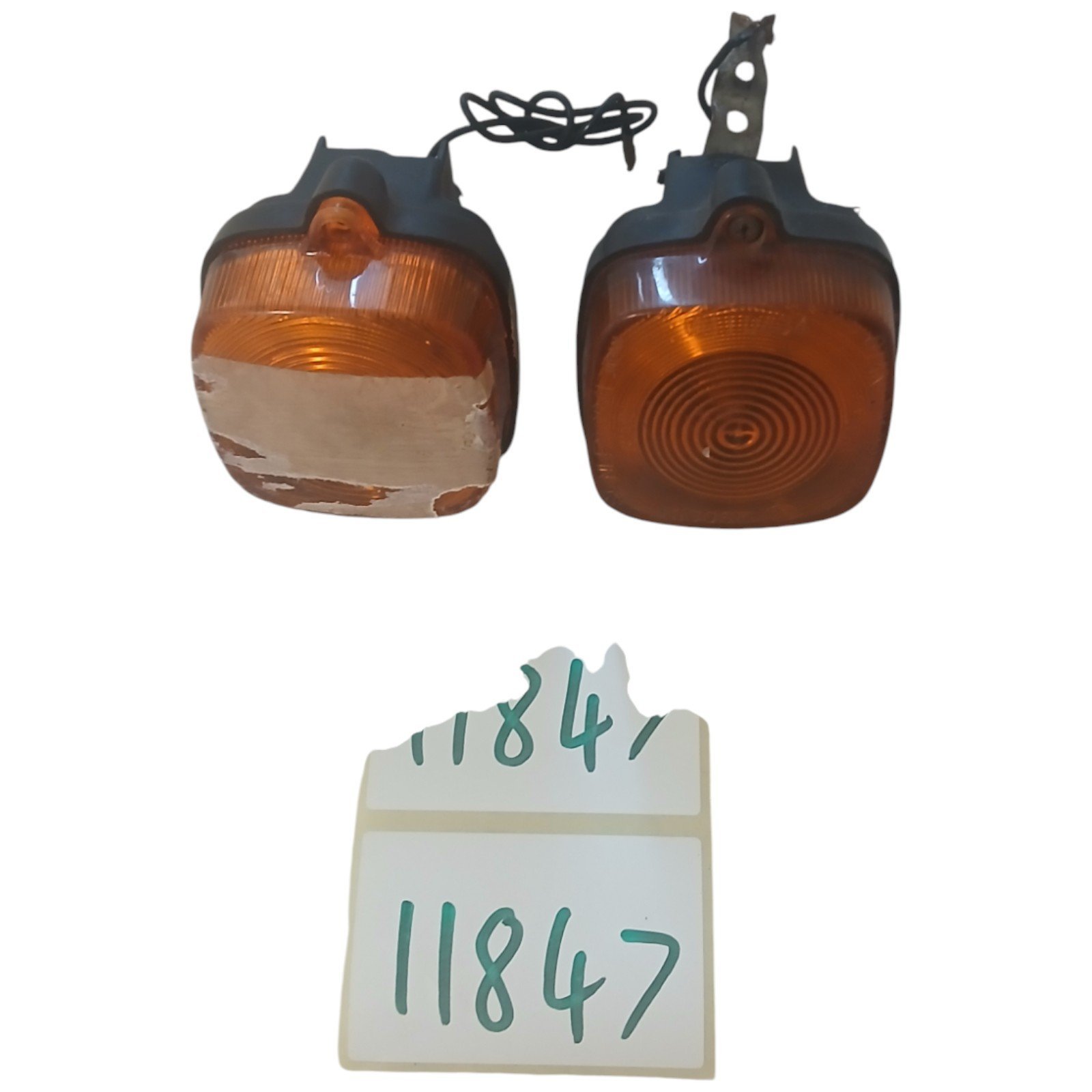11847_2028129.jpg Honda CB125 125 1982-1985 Front Indicator Pair | Turn Signal Lights Set OEM - Image 1
