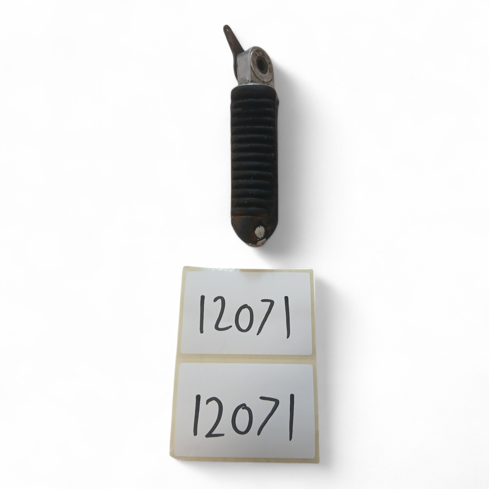 12071_2028129-Photoroom.png Suzuki GSX600 600 2014 Right Side Footrest Peg OEM - Image 1