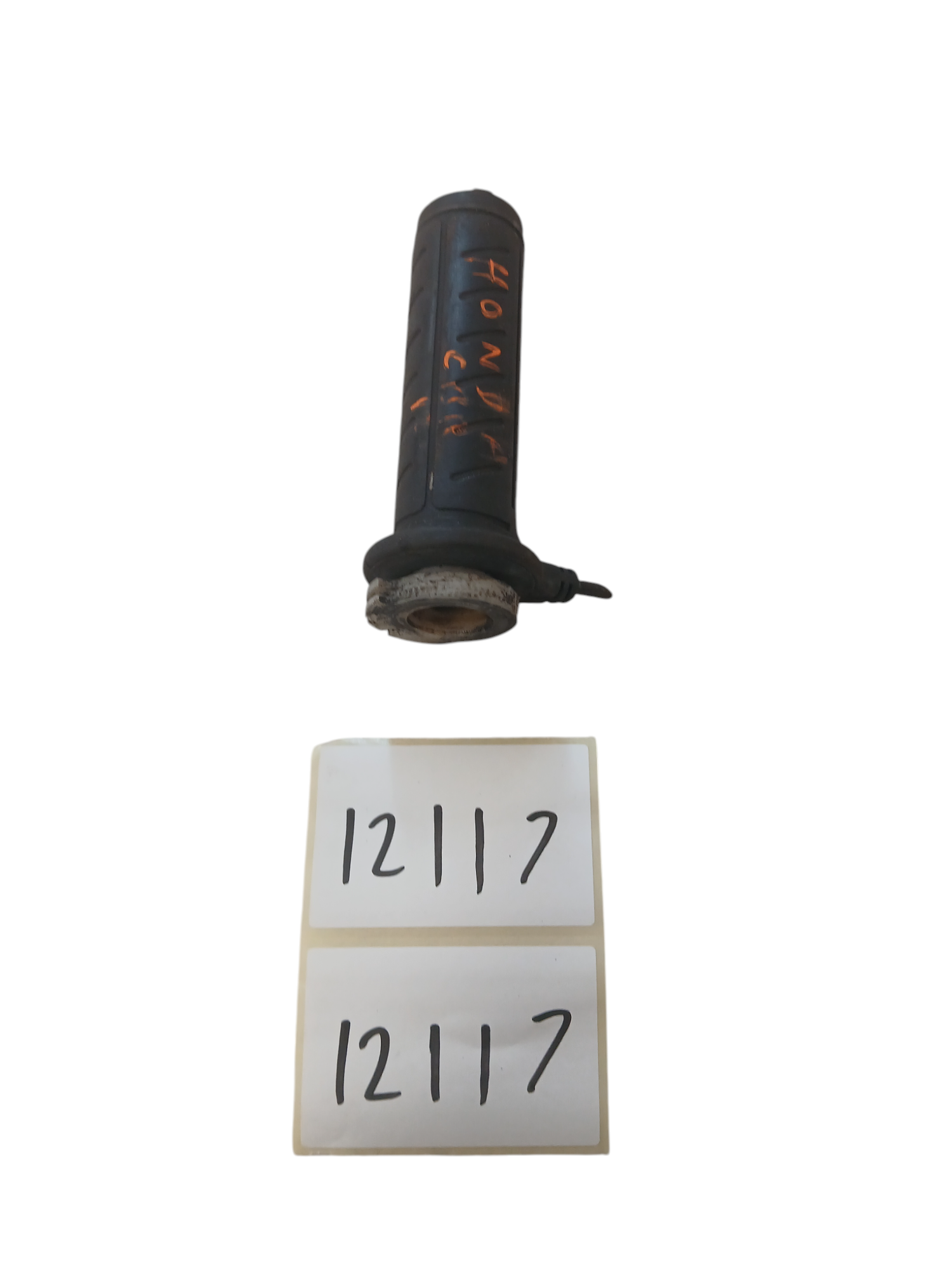 12117_2028129-Photoroom.png Honda CBR125 125 2004-2006 Grip OEM - Image 1
