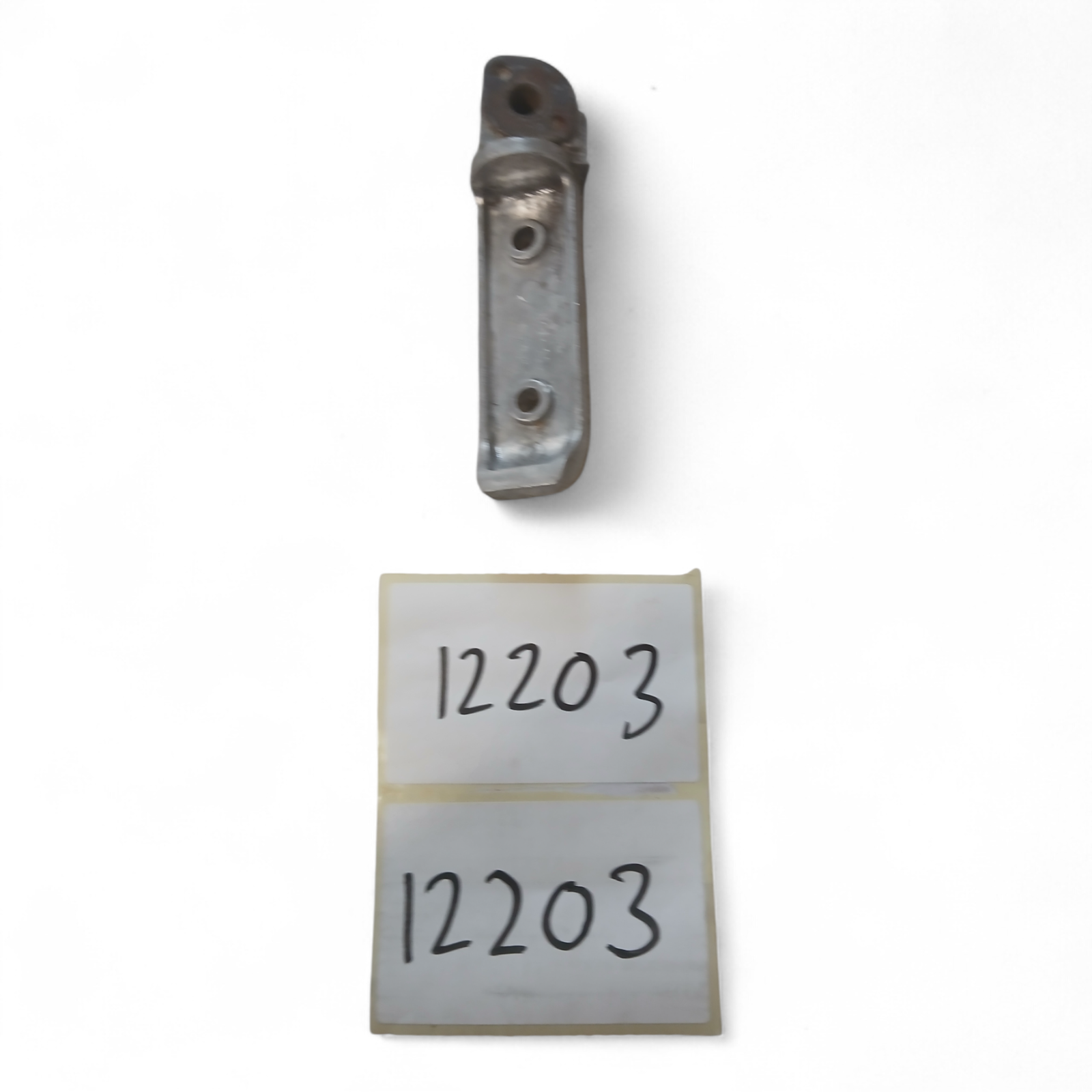 12203_2028129-Photoroom.png Suzuki GSXR1100/RF900/GSF1200 900-1200 Any Right Foot Pillion - No Grip OEM - Image 1