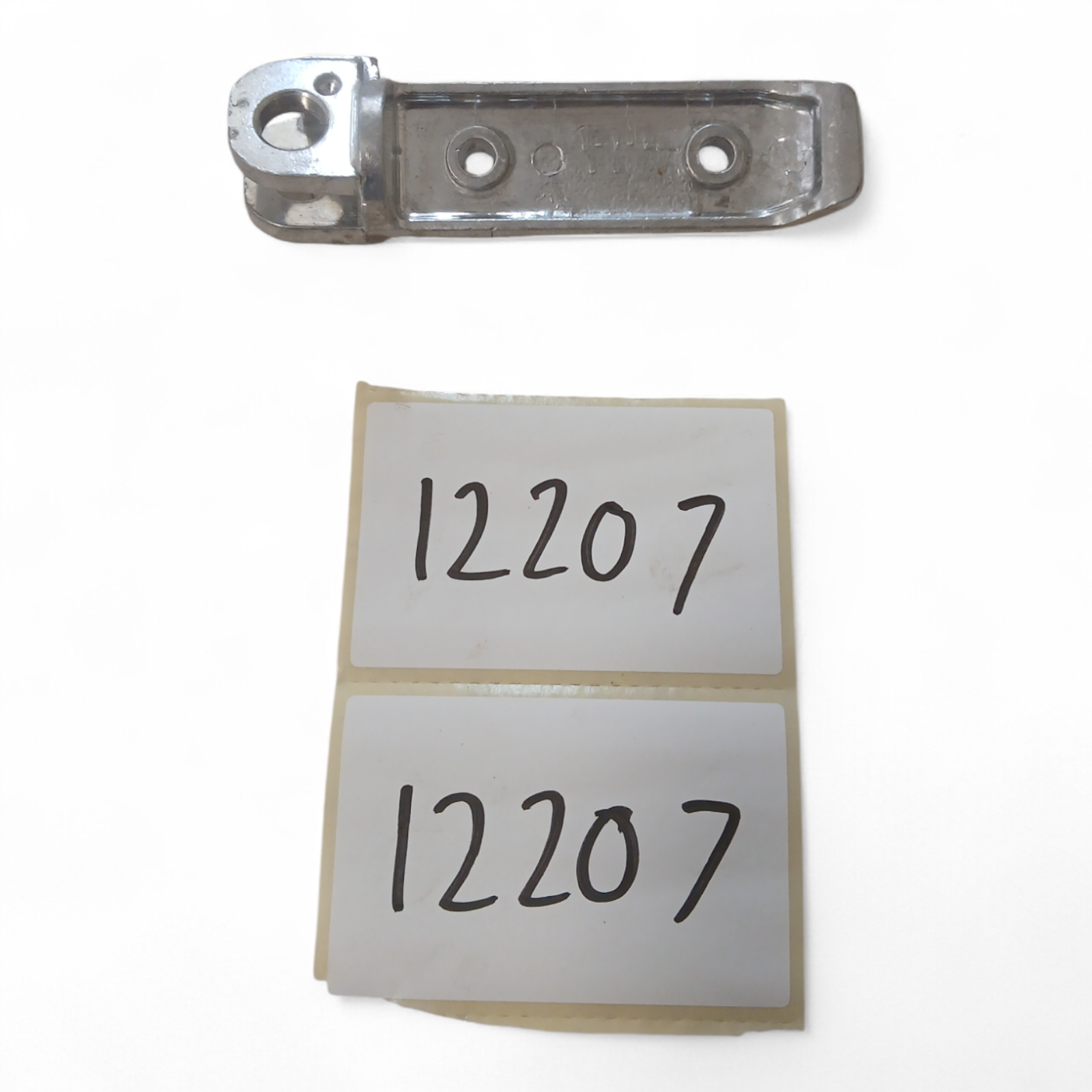 12207_2028129-Photoroom.png Suzuki GSXR1100/RF900/GSF1200 900-1200 Any Right Foot Pillion - No Grip OEM - Image 1