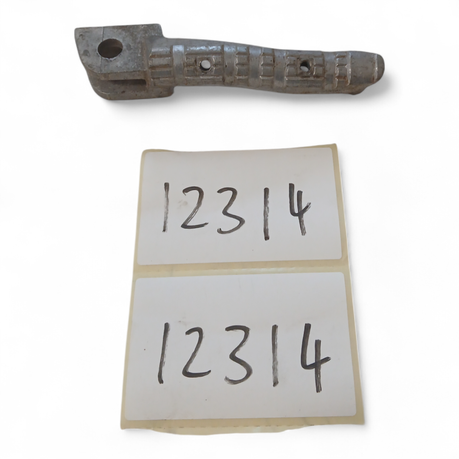 12314_2028129-Photoroom.png Yamaha MT125 125 2014-2016 Right Side Foot Peg Footrest OEM - Image 1