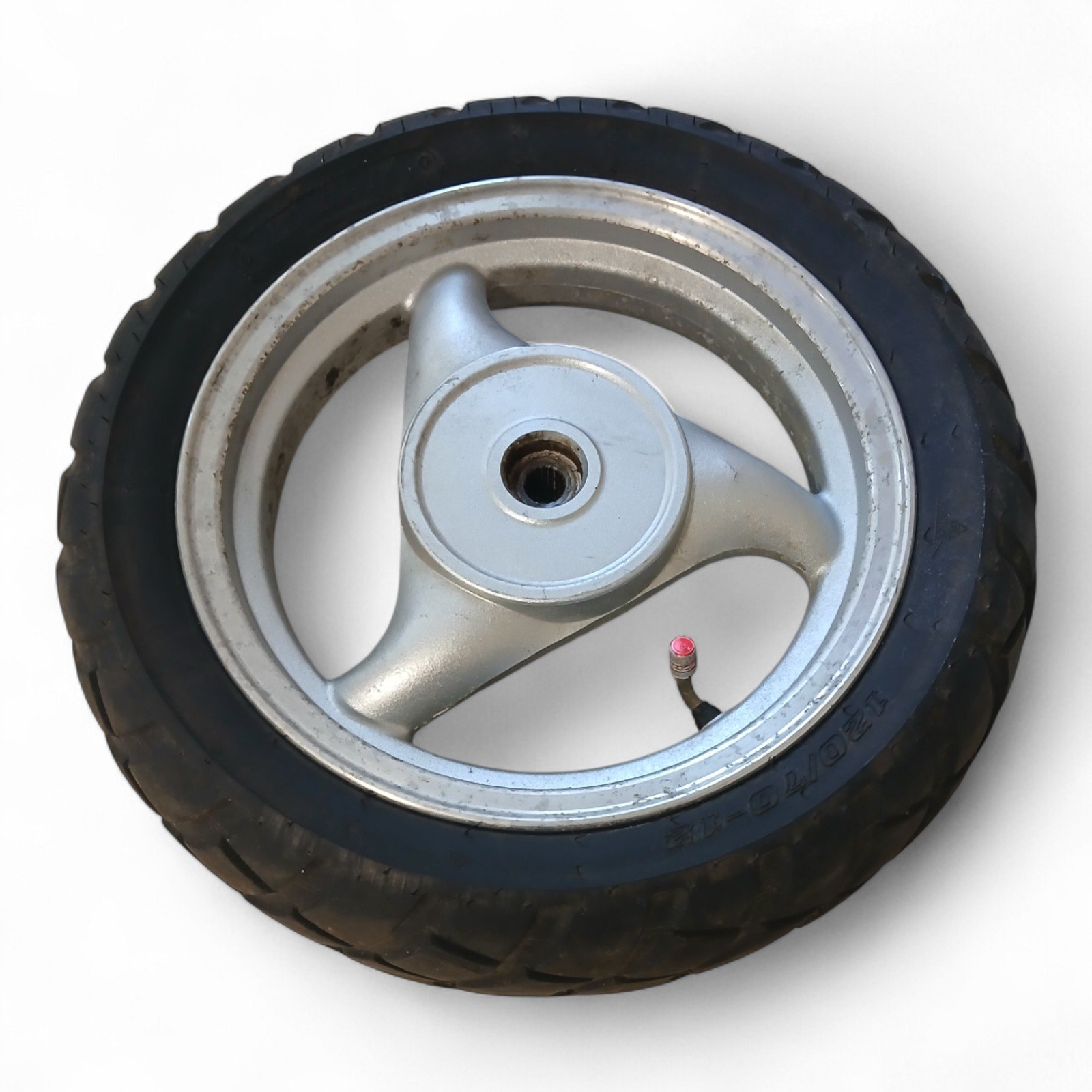 12816_2028129-Photoroom.jpg Sonik Corsa 50 2013 Rear Wheel - 12D - 120/70 OEM - Image 1