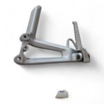 Honda CBR 600 F / Y 600 2000 Rear Right Footpeg & Bracket OEM - Image 2