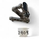 Honda CBR 900 RR 900 1993-1994 Right Footpeg & Bracket OEM - Image 4