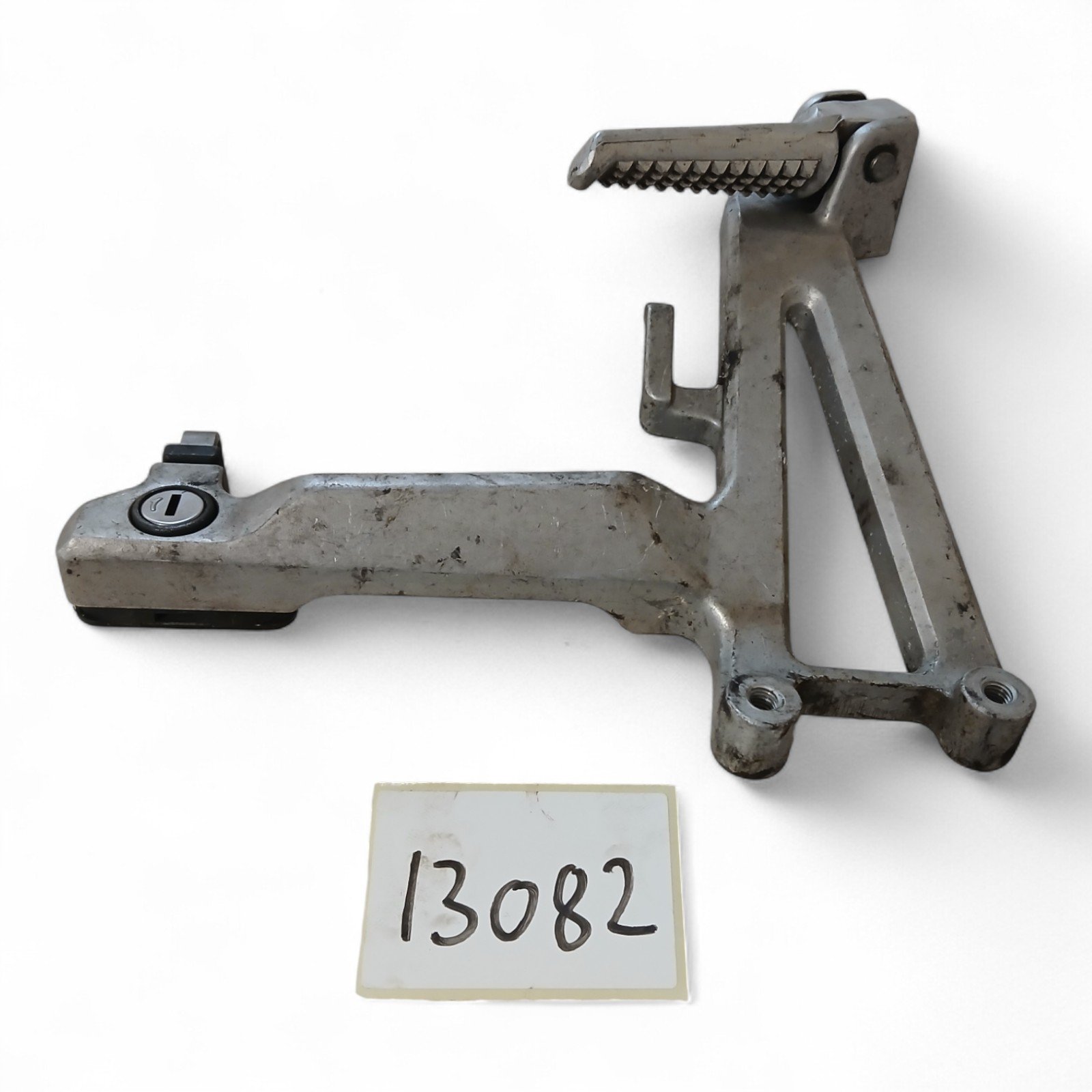 13082_2028129-Photoroom.jpg Honda CBR 600 F 600 1993-1988 Rear Footgeg, Bracket OEM - Image 1