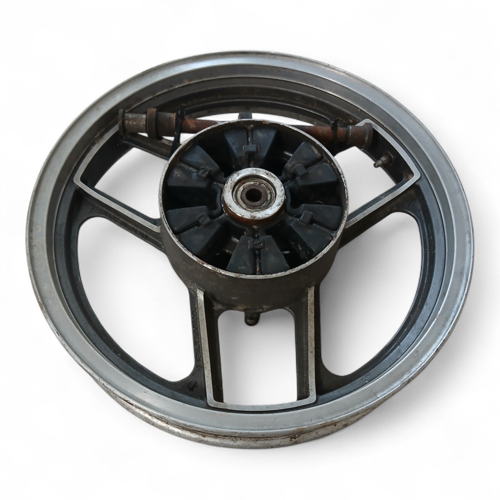 13113_2028129-Photoroom.jpg Kawasaki GPZ 900 R 900 1984 Rear Wheel Rim and Spindle -18D OEM - Image 1