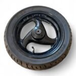 Malaguti F12 50 1999 Front Wheel & Tyre 120/70-12 51L OEM - Image 4