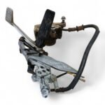 Yamaha FZR 1000 989cc 1996-2007 Rear Brake  Calliper, Footrest Bracket OEM - Image 3