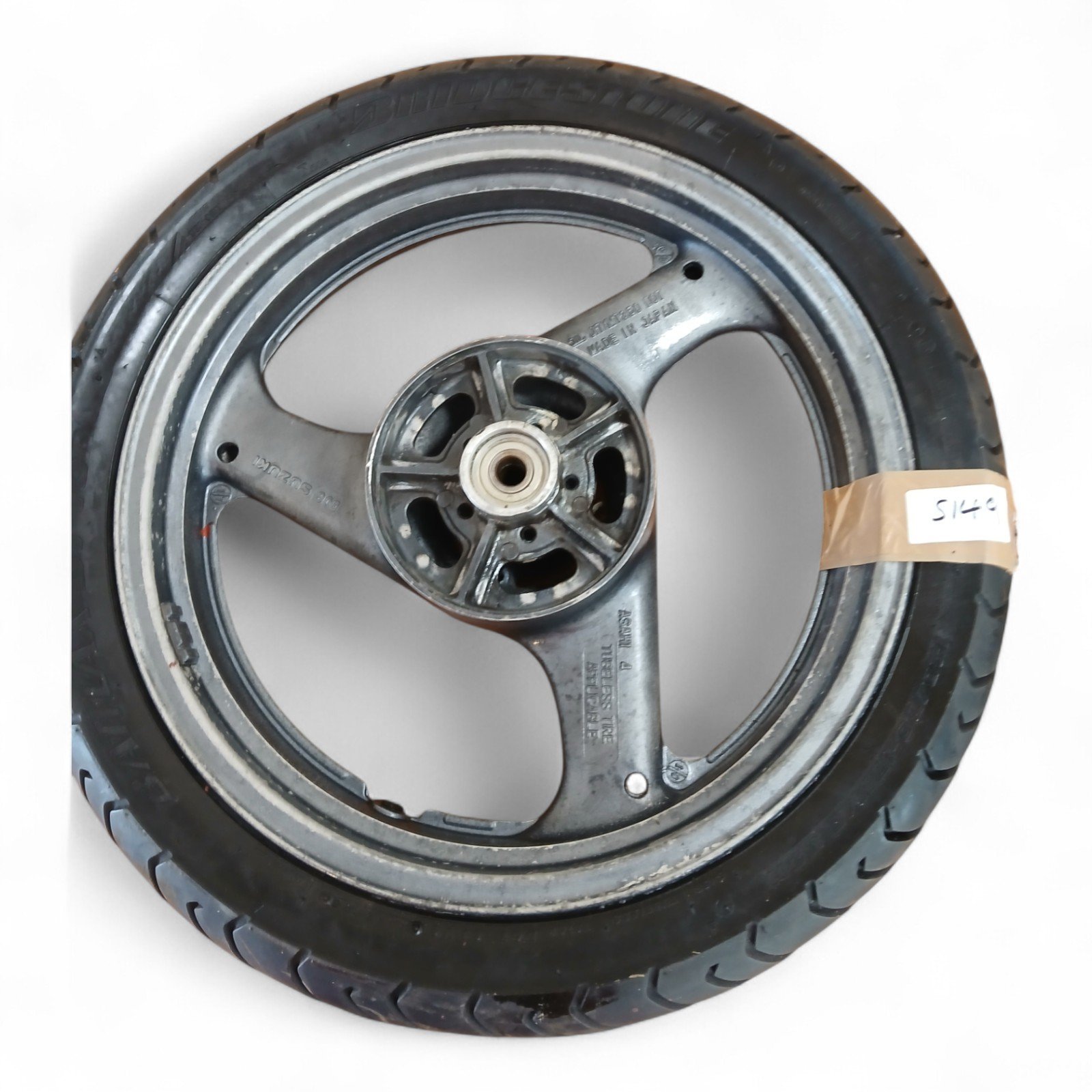 5149_2028129.jpg Suzuki GSX 400 600 750 F GSX600F GS500 487CC 1989-2009 Rear Wheel ASAHI 4 17x3.50 + decent tyre OEM J17XMT3.50 - Image 1