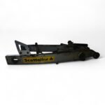 Yamaha XTZ660 660cc 1997 Rear swing arm/Scottoiler? OEM - Image 6
