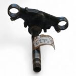 Honda CB500T CB500 T CB 500 500cc 1974-1977 Lower Yoke Straight Good threads / Bottom Fork Yoke +bolts OEM - Image 2
