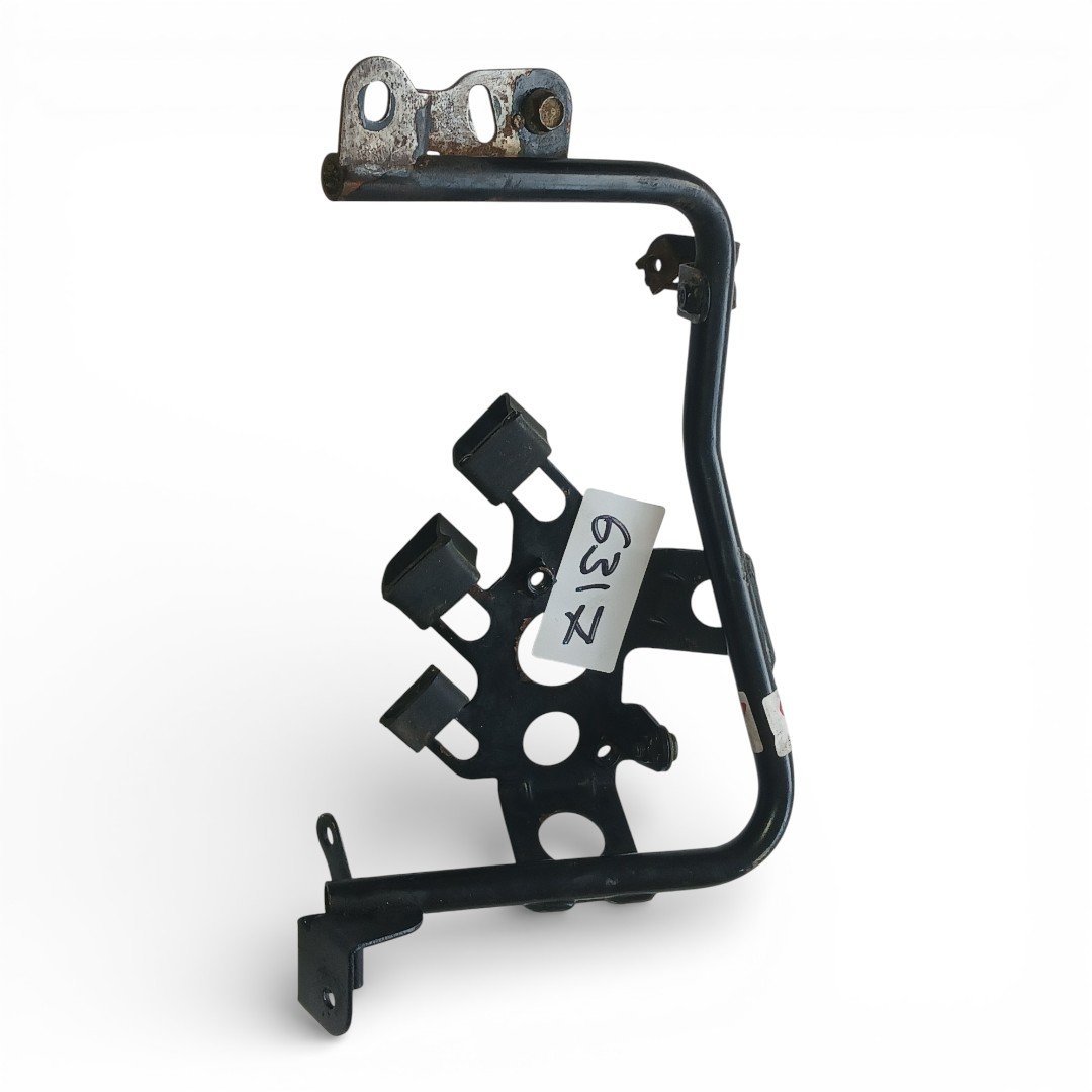 6317.1_202028129.jpg Yamaha DT125X DT 125 X 125cc 2004-2007 Relay & fake grill bracket OEM - Image 1