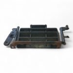 Yamaha DT125R DT 125 R 125cc 1980s 2 Stroke oil tank bracket+plastic grill straight OEM - Image 9