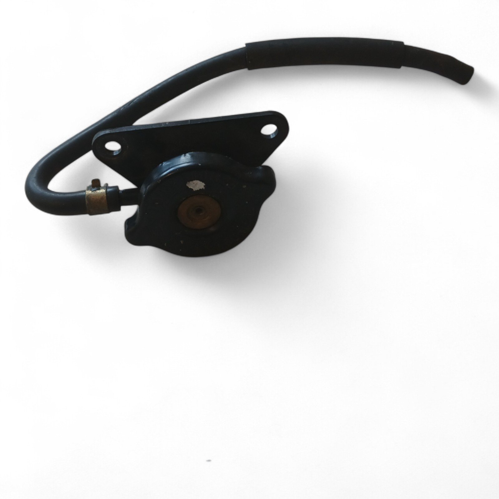 6936_2028129.jpg Suzuki Burgman 125 2003 Radiator Cap OEM - Image 1