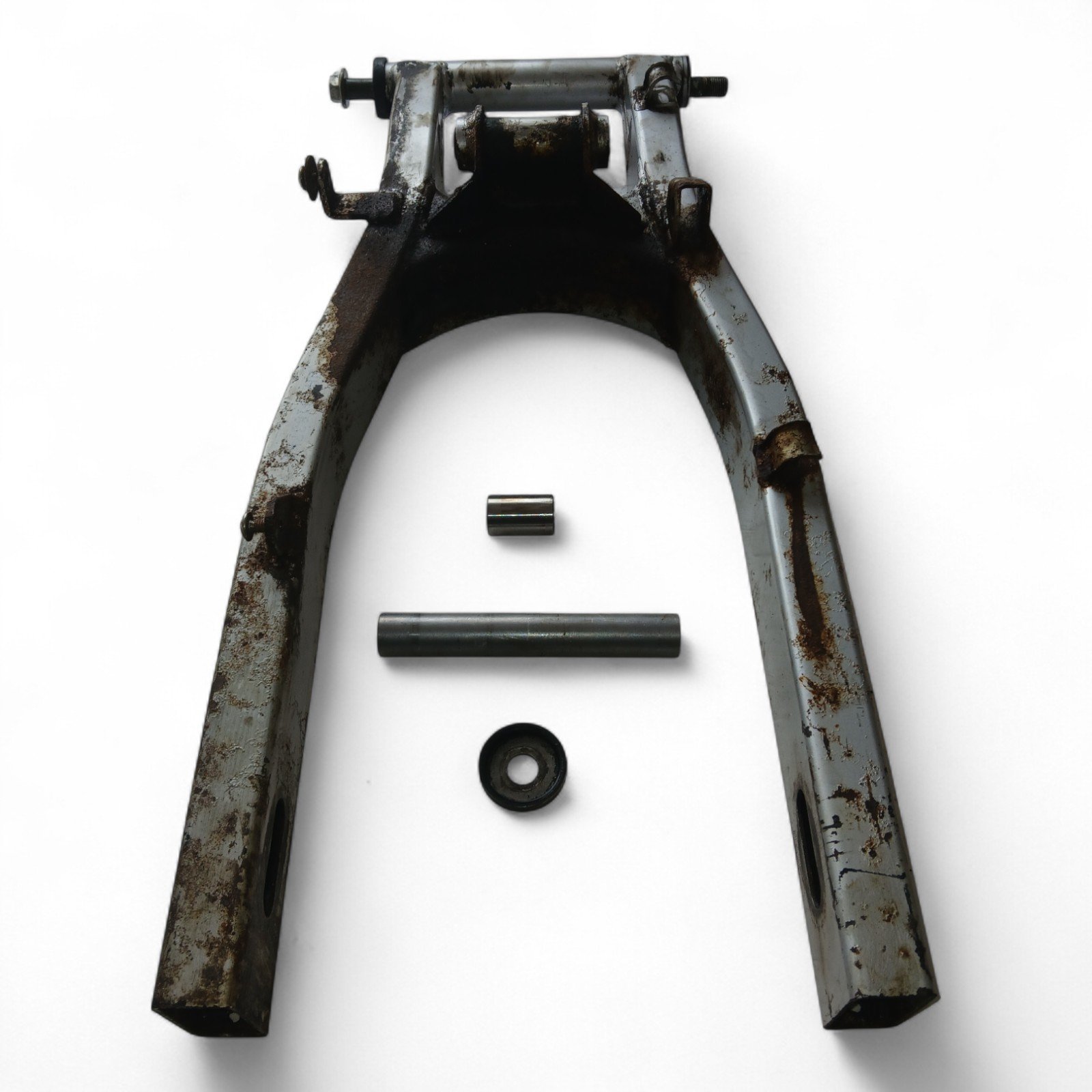 8385_2028129.jpg Suzuki GSE500 500 1997 Rear Swingarm OEM - Image 1