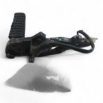 Kawasaki GPZ500S 500 1996 Front Right-Hand Footrest Bracket & Footpeg OEM 1394 - Image 3