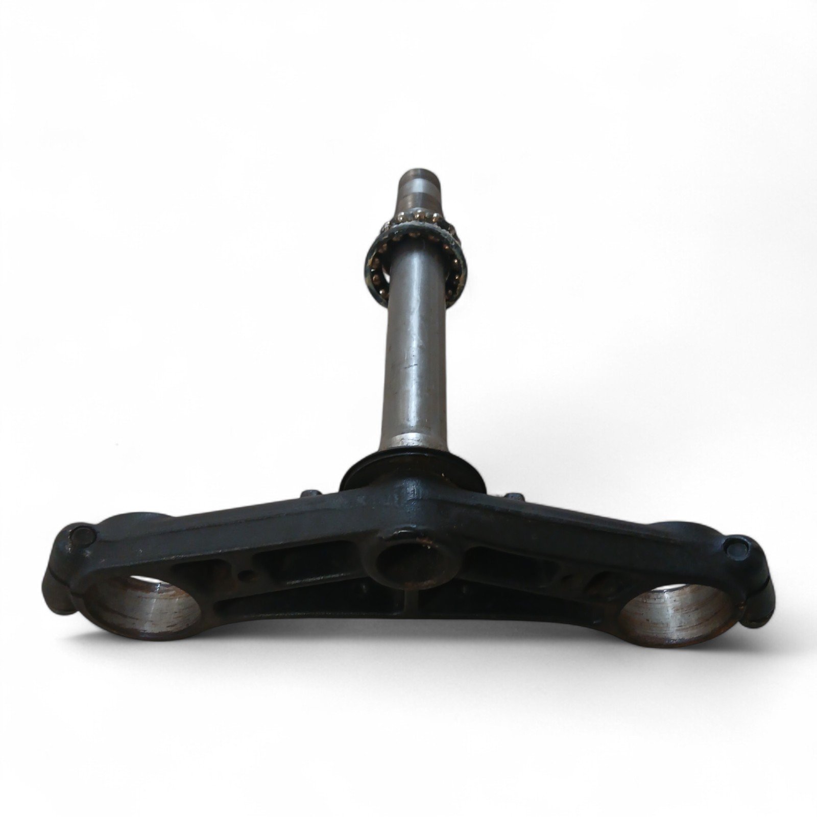 13438_2028129-Photoroom.jpg Honda CBR1100xx Blackbird 1100 2003 Steering Stem Yoke Triple Tree Bearings OEM - Image 1