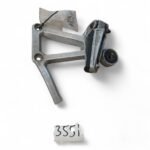 Yamaha FZS 600 Fazer 600 2002-2003 Right Foot Rest Pillion and Bracket OEM 5DM5 - Image 3