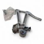 Yamaha FZS 600 Fazer 600 2002-2003 Right Foot Rest Pillion and Bracket OEM 5DM5 - Image 6