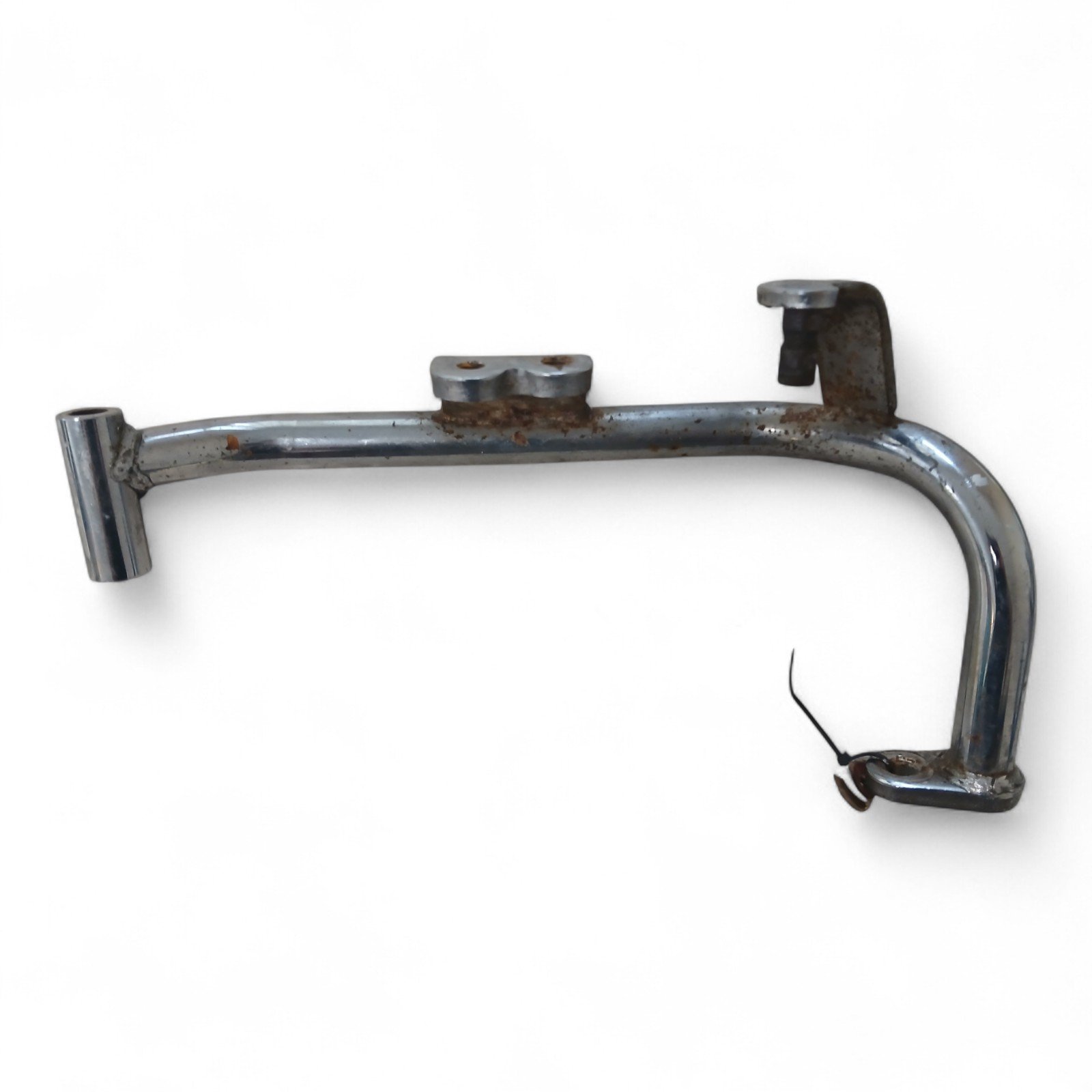 14472_2028129-Photoroom.jpg Yamaha XV 535 535 1994 Near Side Footrest Bracket / Footpeg Mount OEM - Image 1