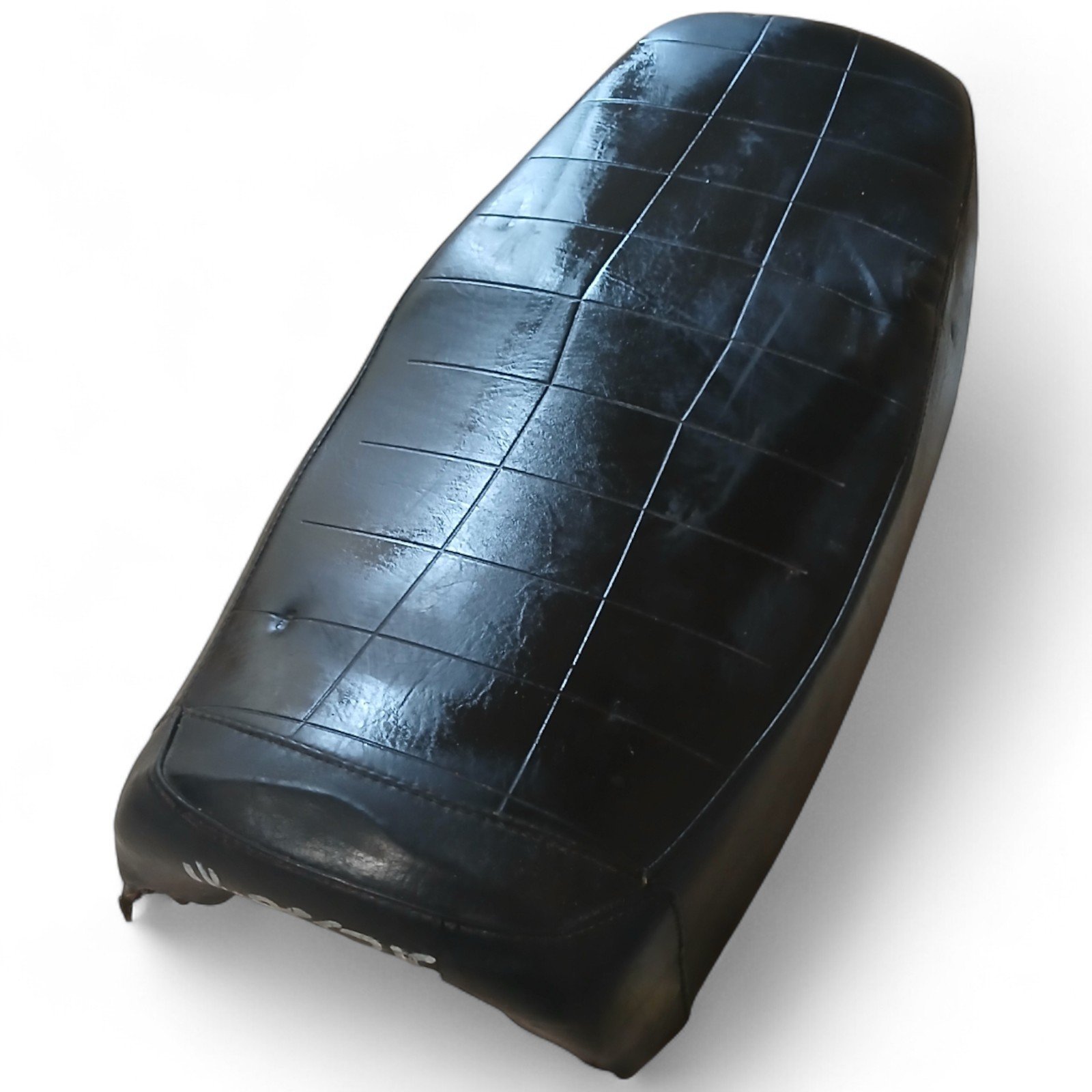 17376_2028129-Photoroom.jpg Kawasaki GPZ 550 550 1982-1982 Seat OEM 53001-1208 - Image 1