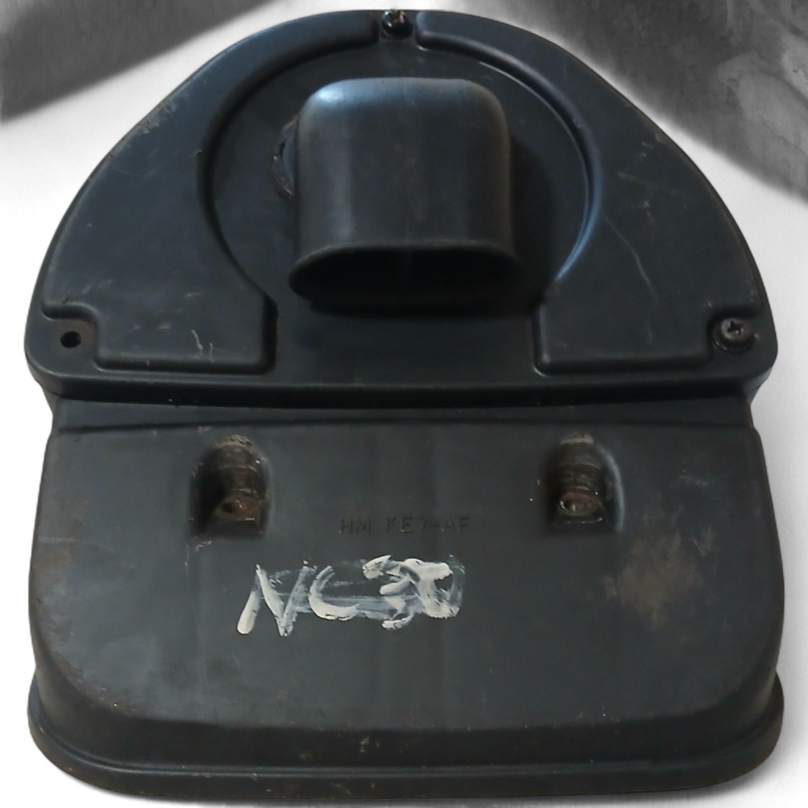17442_2028129.jpg Honda VF 500 F Interceptor 500 1986 Airbox Filter Housing OEM HM KE7-AF - Image 1