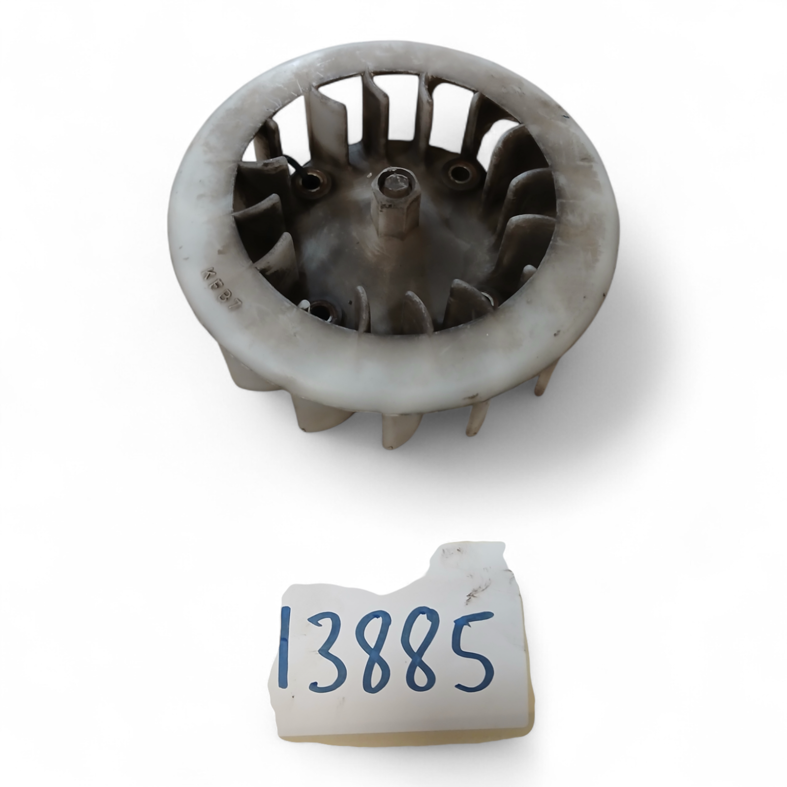 13885_2028129-Photoroom.png KYMCO PEOPLE S 125 125 2005 Fan OEM KFB7 - Image 1