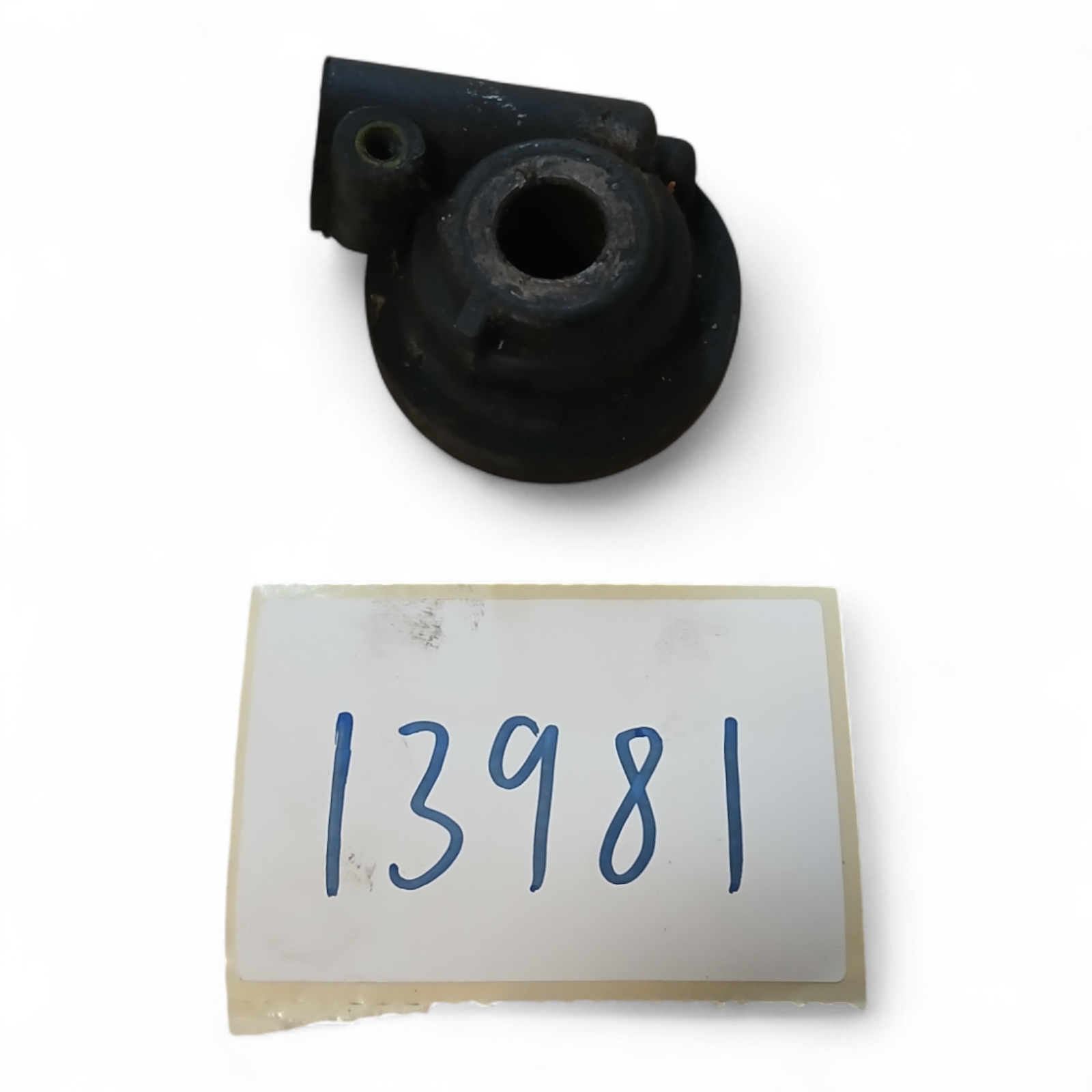 13981_2028129-Photoroom.png Suzuki GSX 600 F Teapot 600 1988-2000 Speedo Drive OEM - Image 1