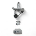 Yamaha YZF 750 3XV 750 1993> Right Pillion Footrest Peg Hanger OEM - Image 4