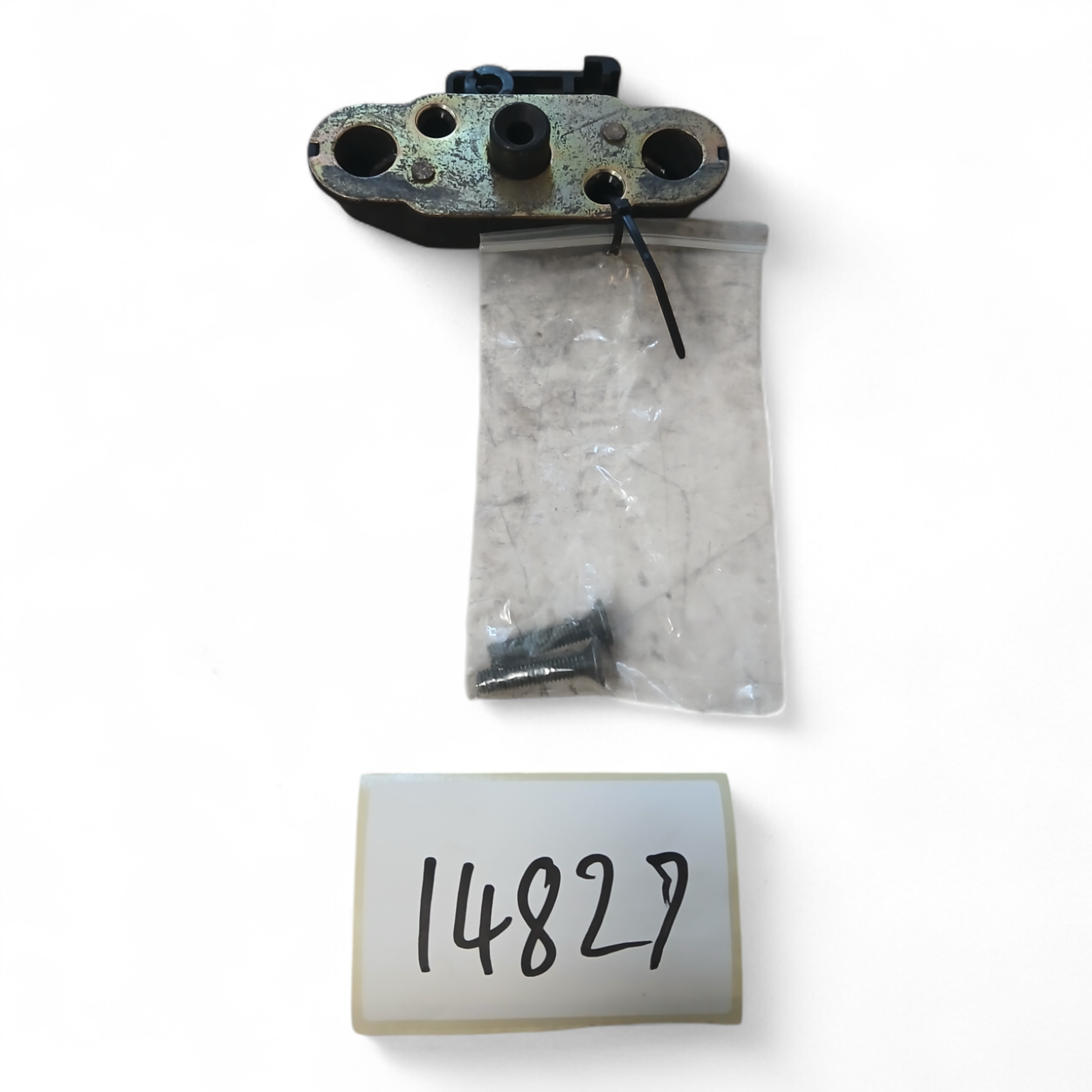 14827_2028129-Photoroom.png Suzuki SV 650 / 1000 K9 650/1000 2003-2016 Seat Lock Set OEM - Image 1