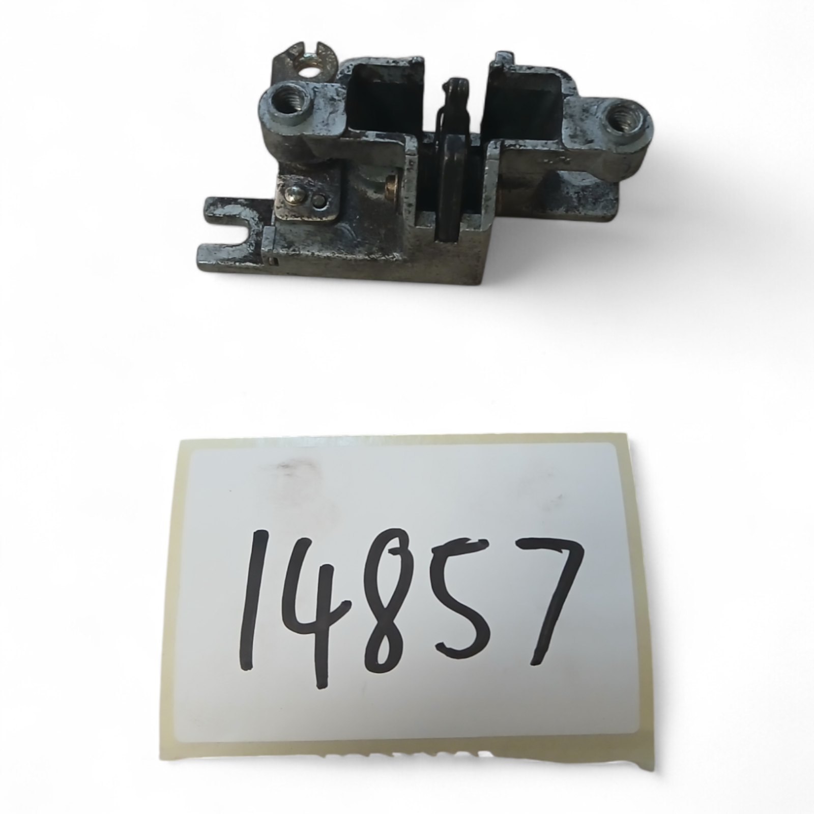 14857_2028129-Photoroom.png Kymco People 125 125 2005-2007 Seat Catch Mechanism OEM - Image 1
