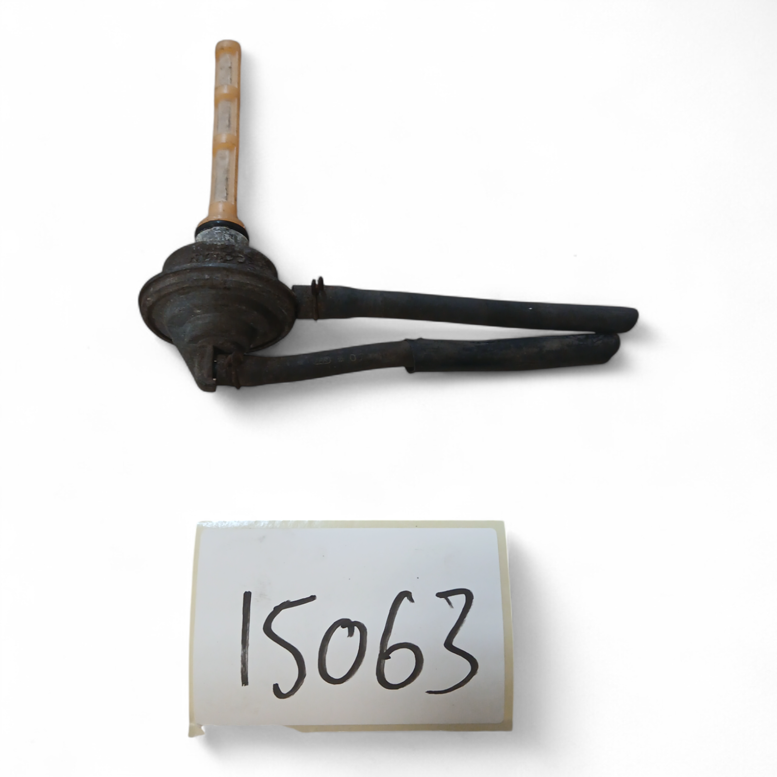 15063_2028129-Photoroom.png KYMCO People 125 125 2006 Petrol Fuel Tap OEM - Image 1