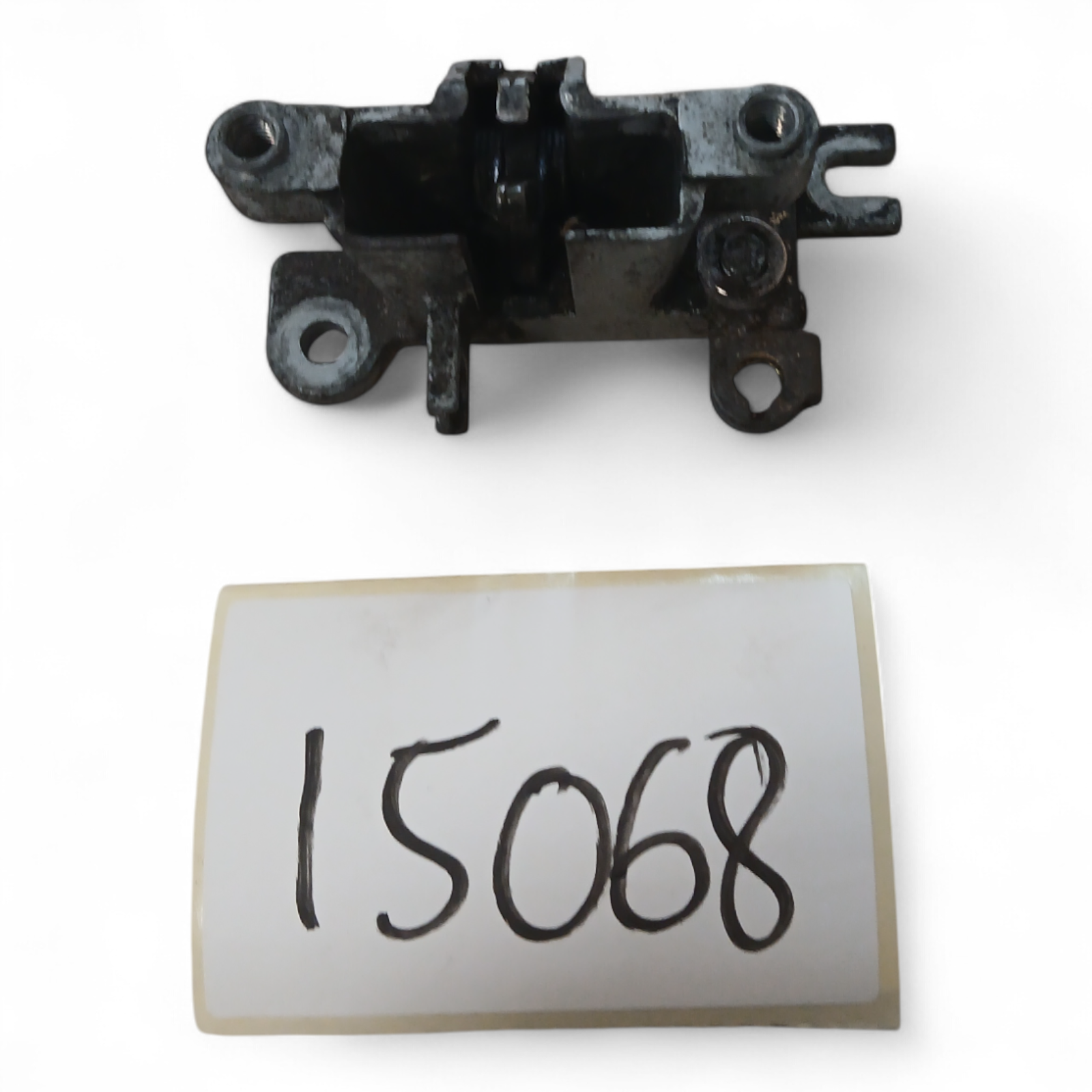 15068_2028129-Photoroom.png KYMCO People 125 125 2006 Seat Catch Mechanism OEM - Image 1