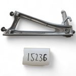 Yamaha YZF R1 R6 600-1000 2005 Right Side Footrest Peg and Bracket OEM 2C0-5 - Image 6