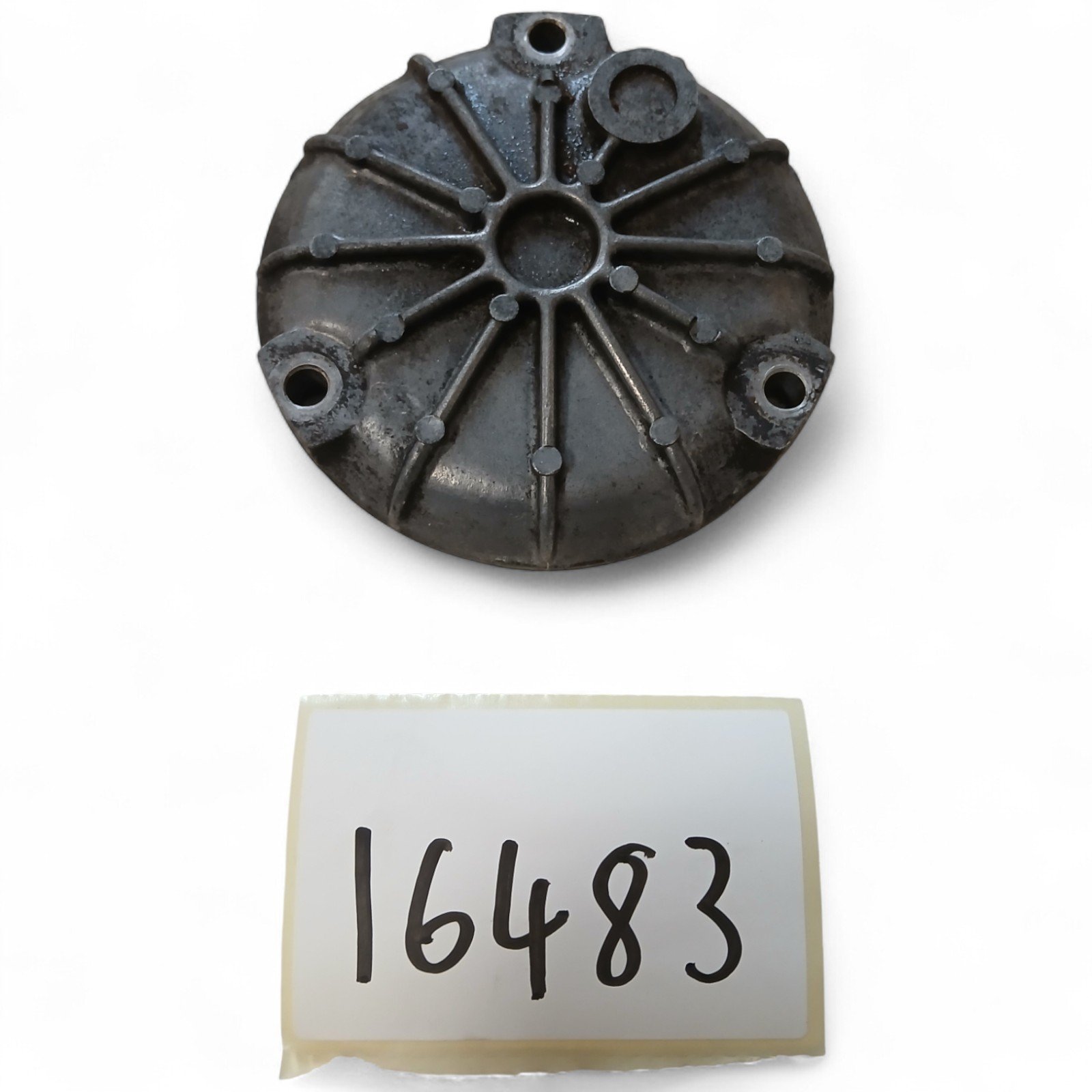 16483_2028129-Photoroom.jpg Suzuki GS 850 850 1981 Oil Fiter Cover OEM - Image 1