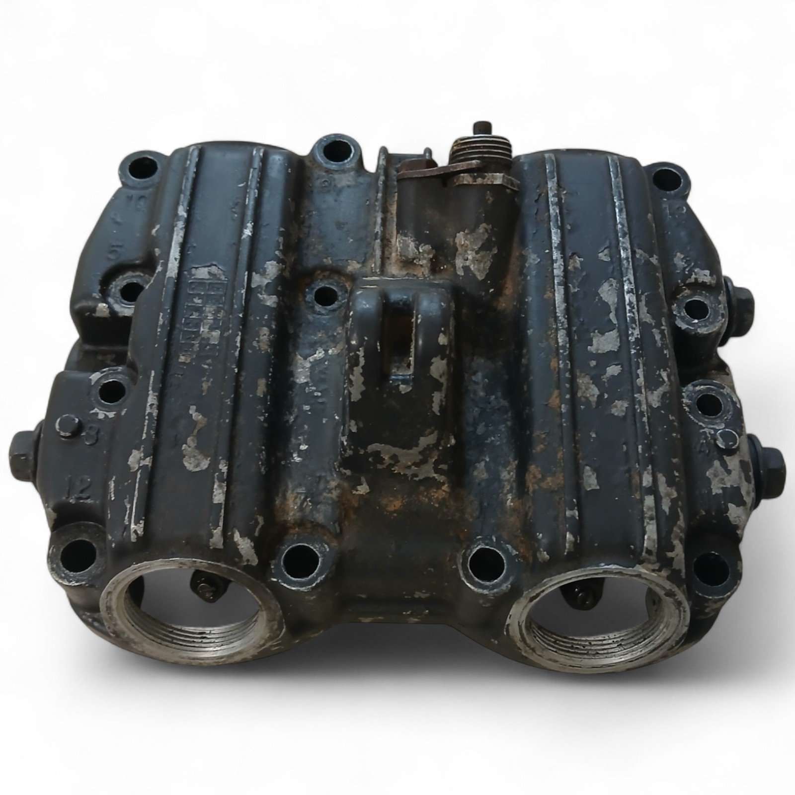 16491_2028129-Photoroom.jpg Kawasaki GPZ 305 305 1983 Engine Valve Cover OEM - Image 1