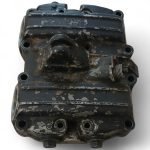 Kawasaki GPZ 305 305 1983 Engine Valve Cover OEM - Image 4
