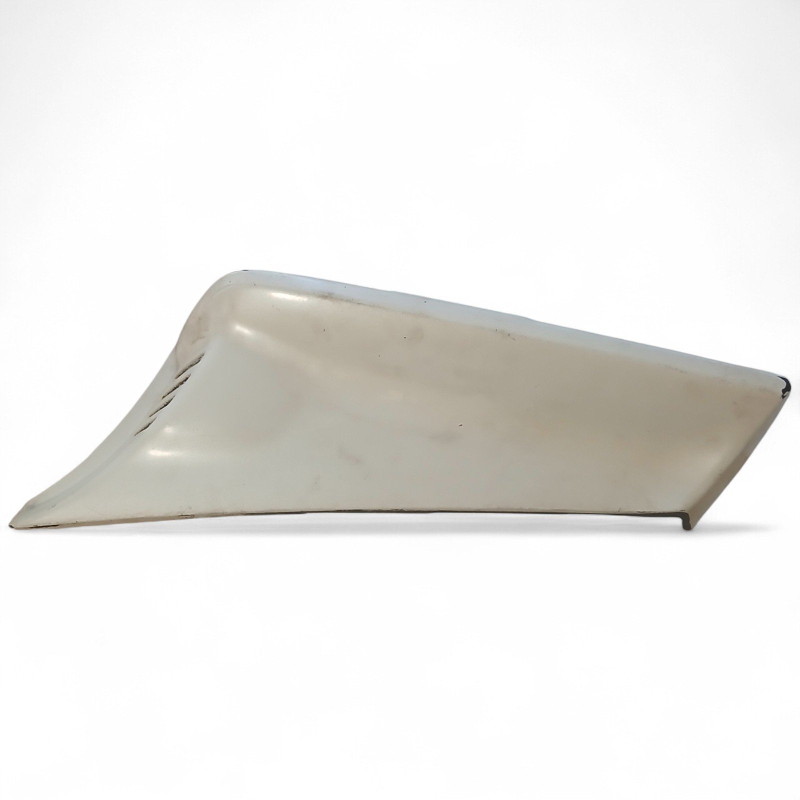 16601_2028129.jpg Suzuki GS 750 750 1983 Right Lower Fairing Cowl OEM 94431-31310 - Image 1