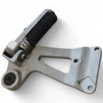 Suzuki GSX-R 1100 1100 1993-1994 Rear Right Footrest Bracket and Footrest Peg OEM 13291 - Image 2