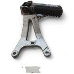 Suzuki GSX-R 1100 1100 1993 Right Passenger Footrest Peg Bracket and Footrest Pillion OEM 46E - Image 2