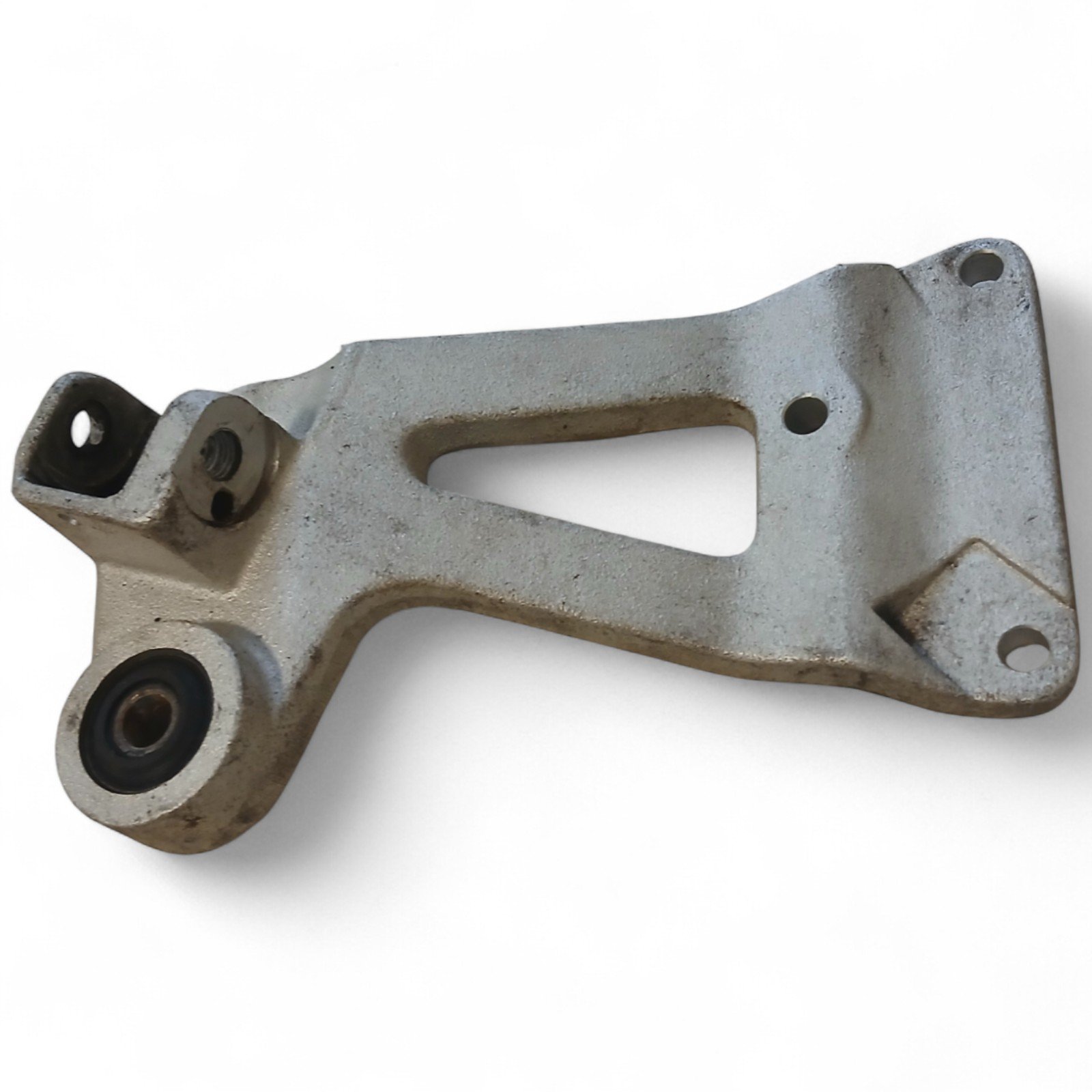 16731_2028129-Photoroom.jpg Suzuki GSX-R 1100 1100 1993-1994 Rear Right Footrest Bracket OEM OY1C1 - Image 1