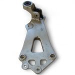 Suzuki GSX-R 1100 1100 1986-1988 Rear Right Footrest Bracket OEM 5V141 - Image 2